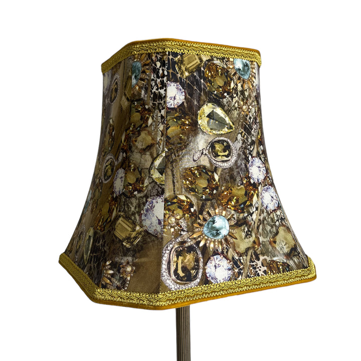 Abat-jour couture ‘BIJOUX’ en soie vert et jaune, avec doublure