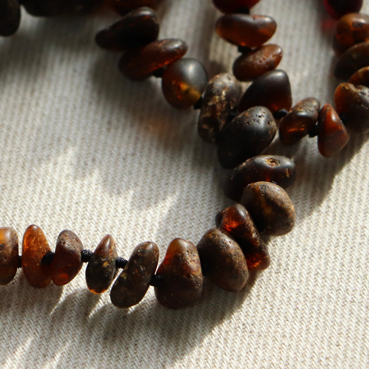 Baltic amber necklace, in knots, length 49 cm