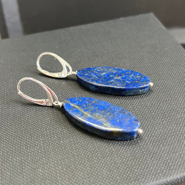 Boucles d’oreilles avec lapis lazuli, en argent