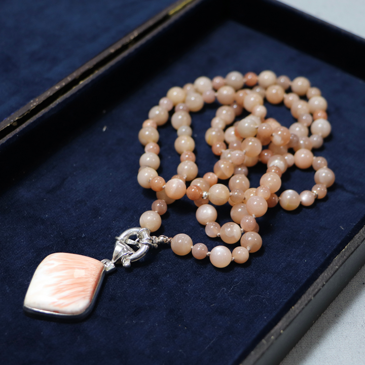 Collier MALA en pierre de lune et Pendentif en stilbite et scolecite