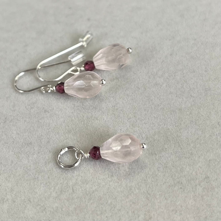 Boucles d’oreilles avec quartz rose et grenat, en argent