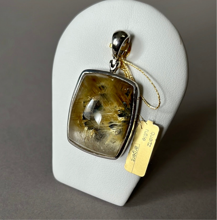 Schwarzes Achat -Malacier und Rutile Quarzanhänger