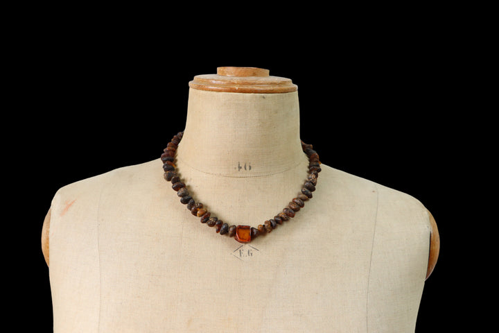 Baltic amber necklace, in knots, length 49 cm