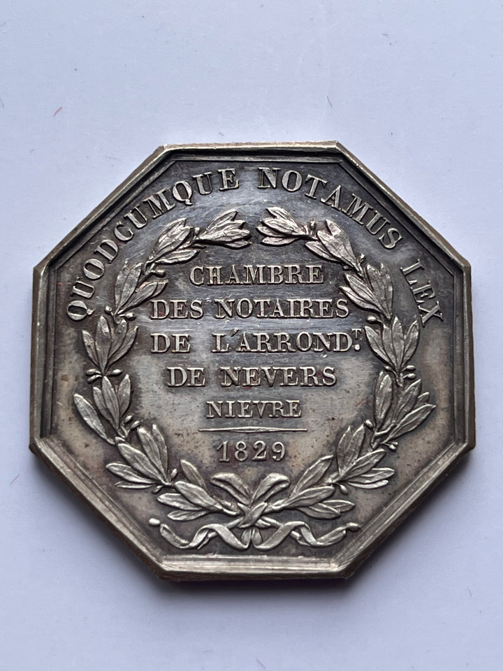 1 silver token, notary, nevers of borrel horn