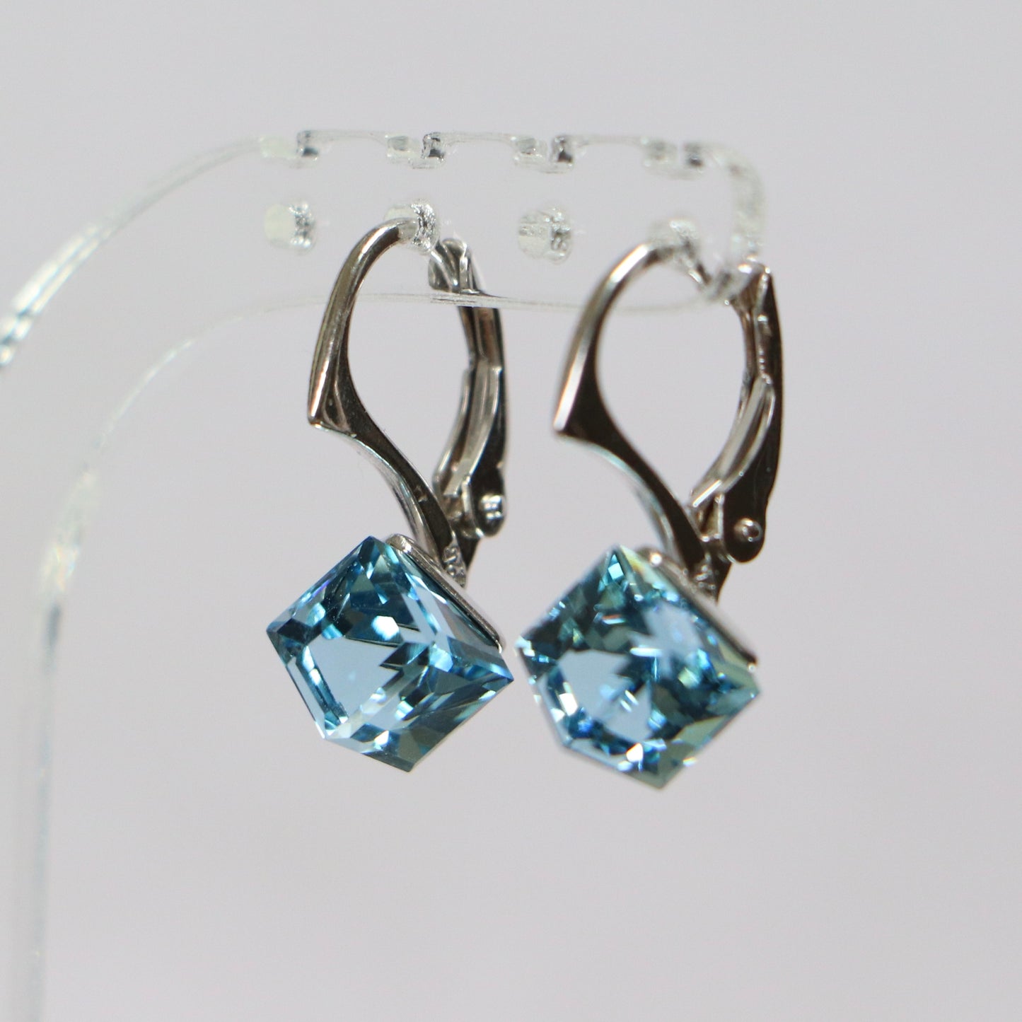 Boucles d'oreilles, cristaux Swarovski, argent rhodié, bleu aquamarine, CUBIC