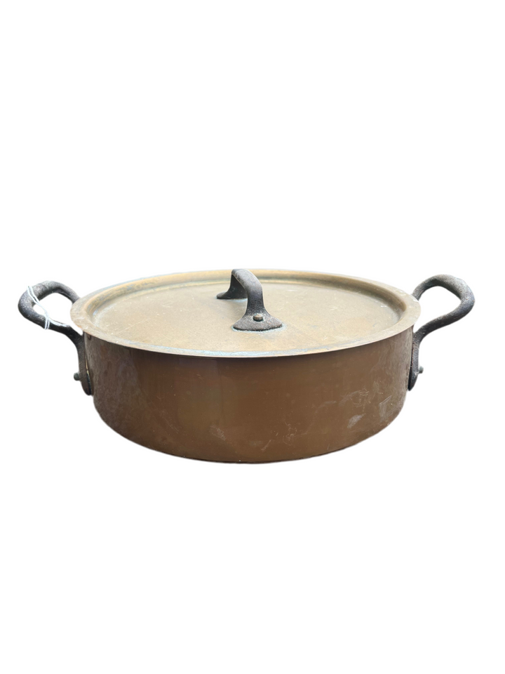 A copper pot diameter 24 cm