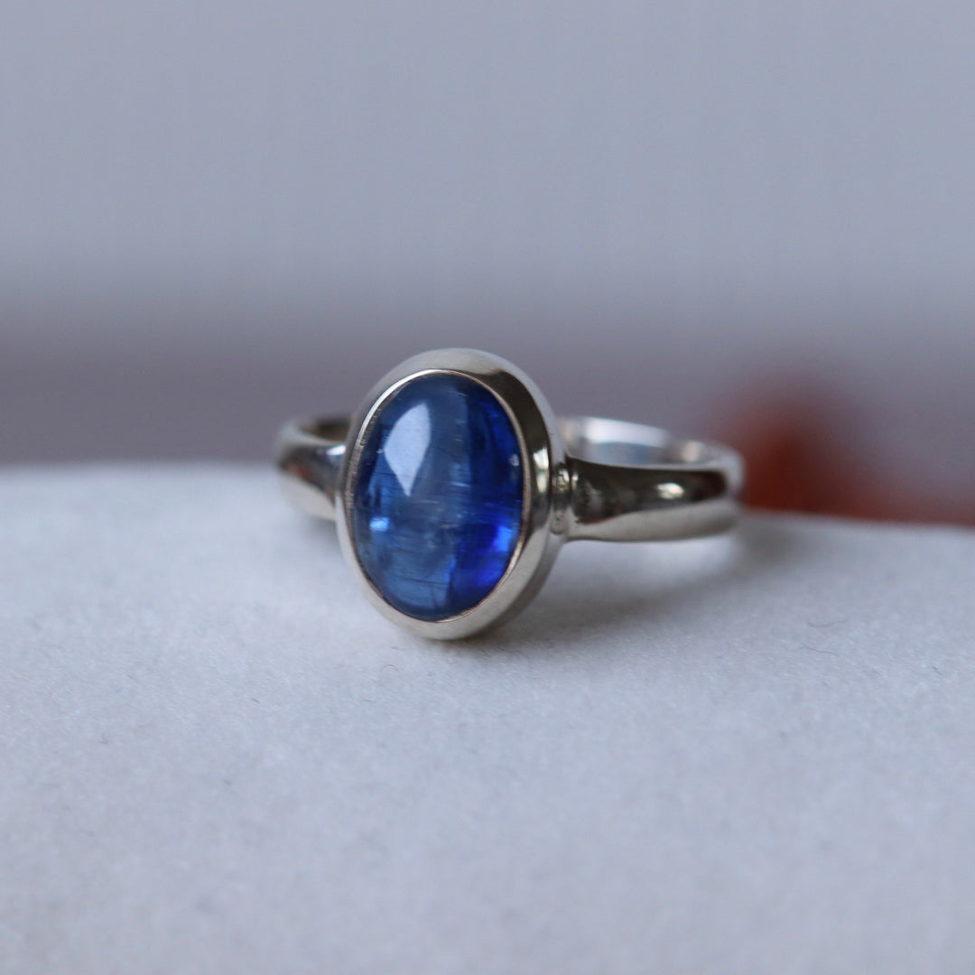 Bague avec kyanite en argent BS026