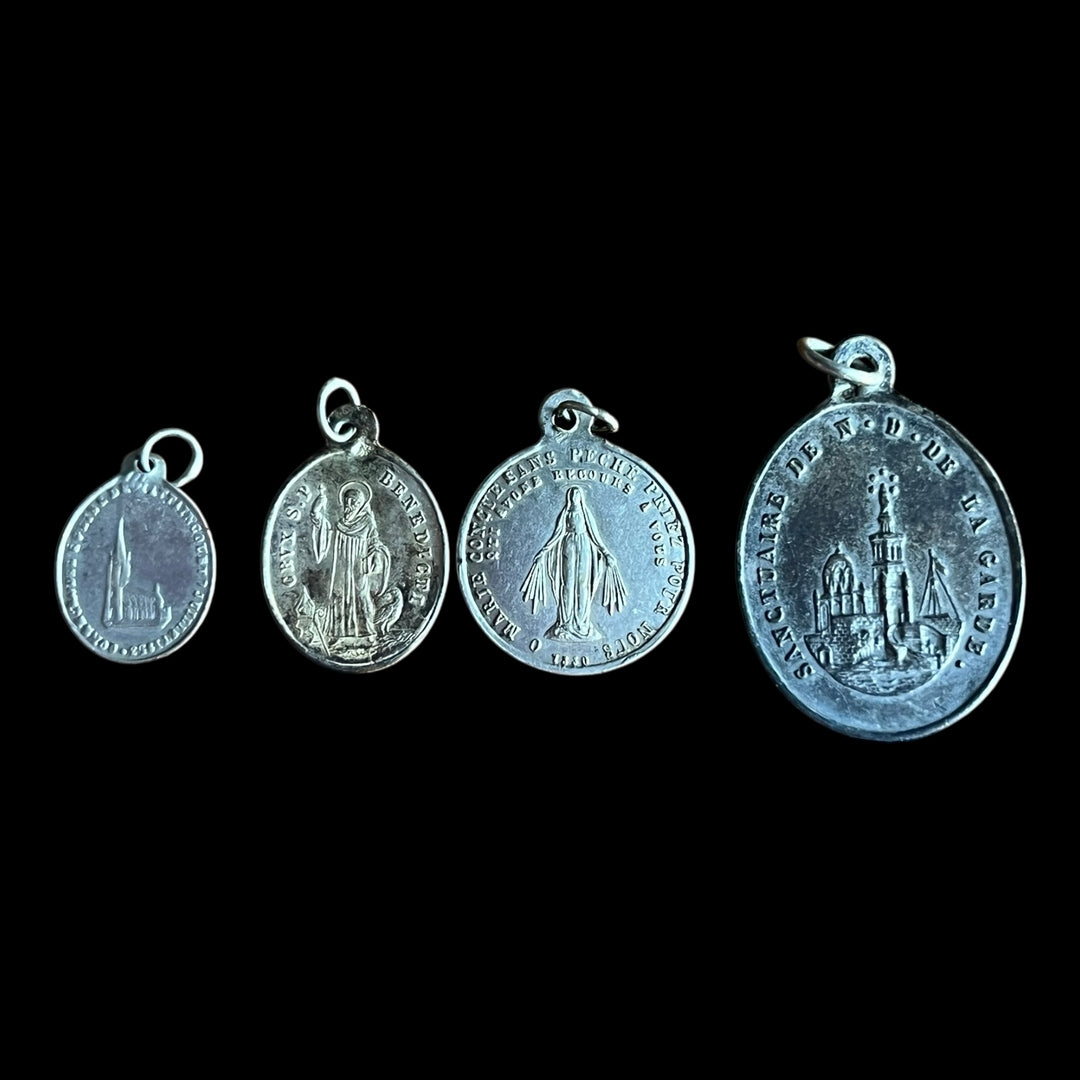 Религиозные серебряные медали 1830 (Пьер Фурье, Чудесуза, ND de la Garde, Ватикан).