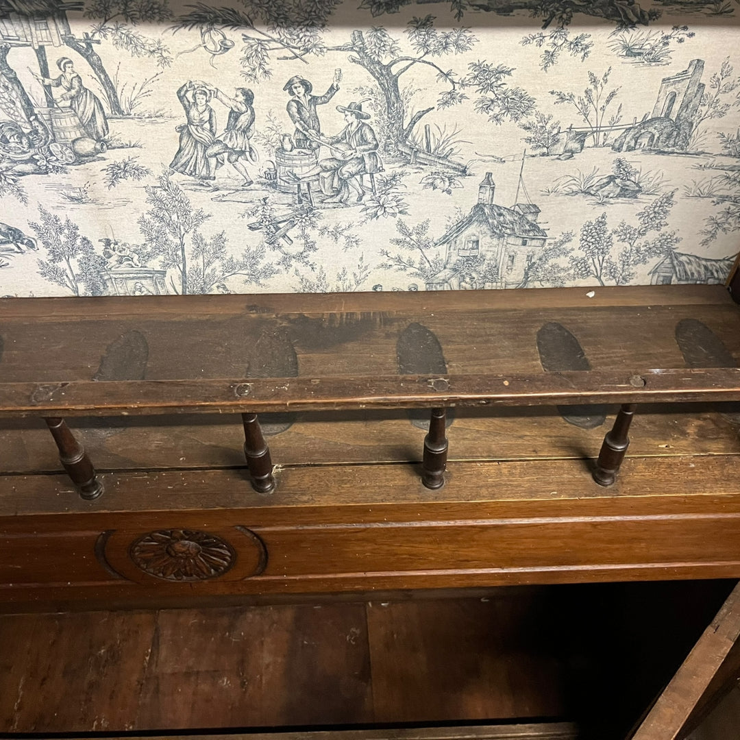 Furniture Keeping Eating 18th century Caittar