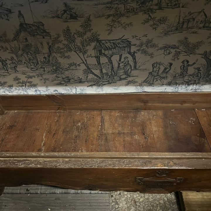 Furniture Keeping Eating 18th century Caittar