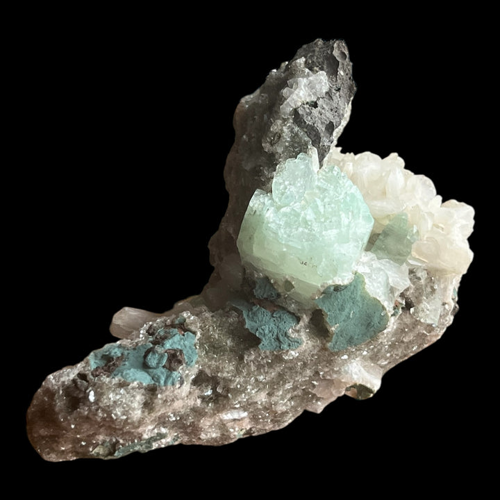 Зеленый апофиллит Stilbit Blanche и Microheumbite Maharashtra India DW167