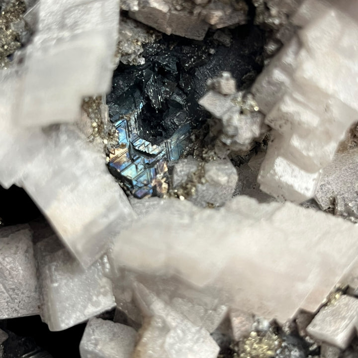 Calcit, Quarz, Galena über Sphalerite Madan Bulgarien DB33