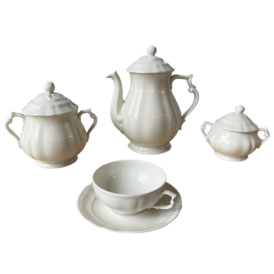 Service à thé Limoges Bernardaud 9 tasses modèle coquille époque art deco