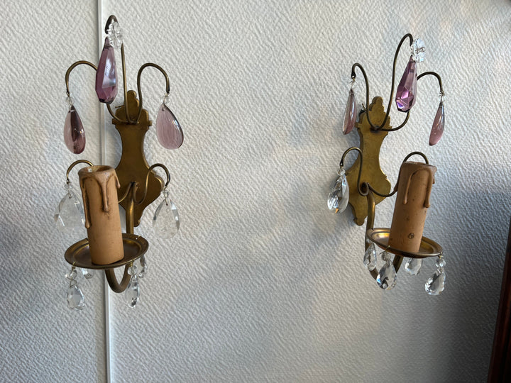 Pair of 19th century sconing with purple pampilles
