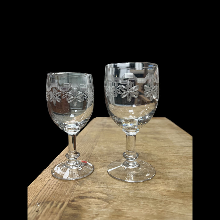 Service 10 engraved crystal glasses