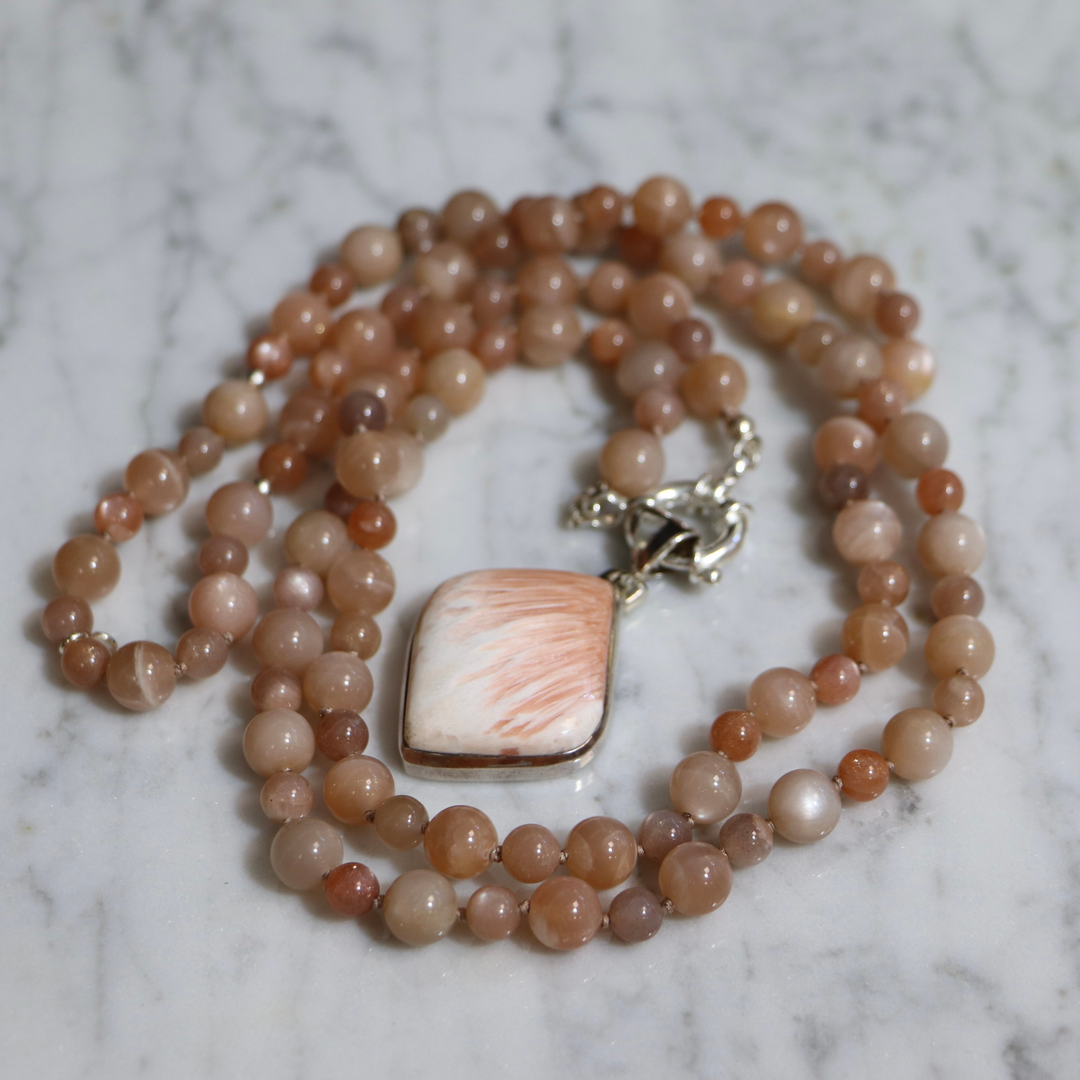 Collier MALA en pierre de lune et Pendentif en stilbite et scolecite