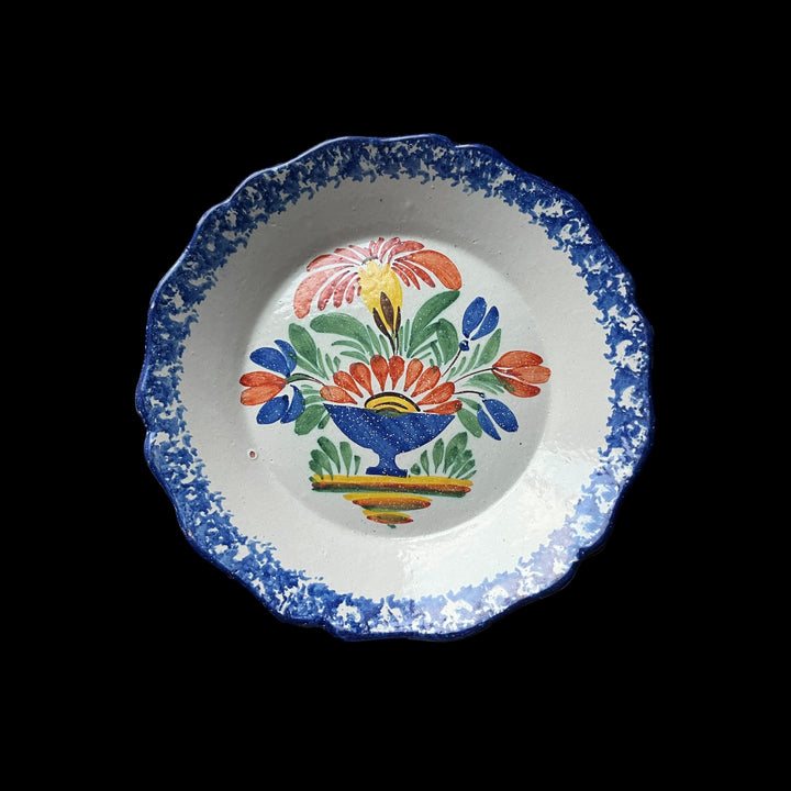 Assiette calotte de Nevers gustave Lyons  xixe