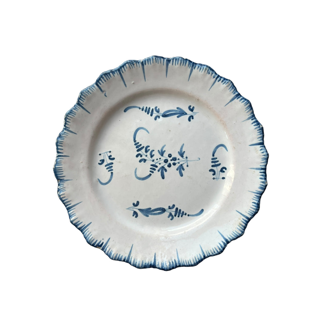 Assiette décor à la brindille -Arras ou Tournai XVIIIe siècle