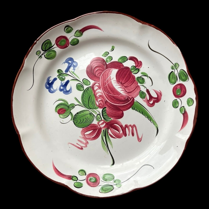 Faience des Islettesのプレートは1800年頃に上昇しました