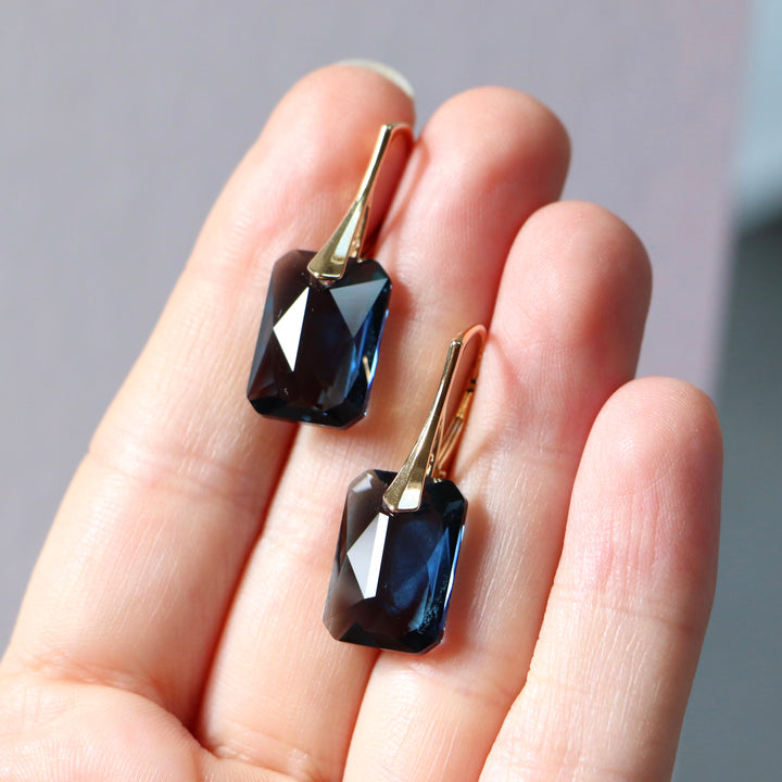 带有施华洛世奇水晶的耳环,蒙大拿州蓝色,金银,诺米