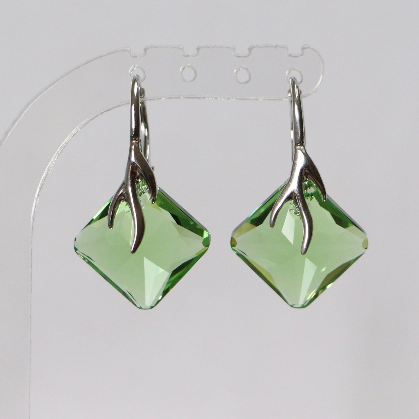 Pendentif, cristaux Swarovski, argent rhodié, vert olive, AGATHE