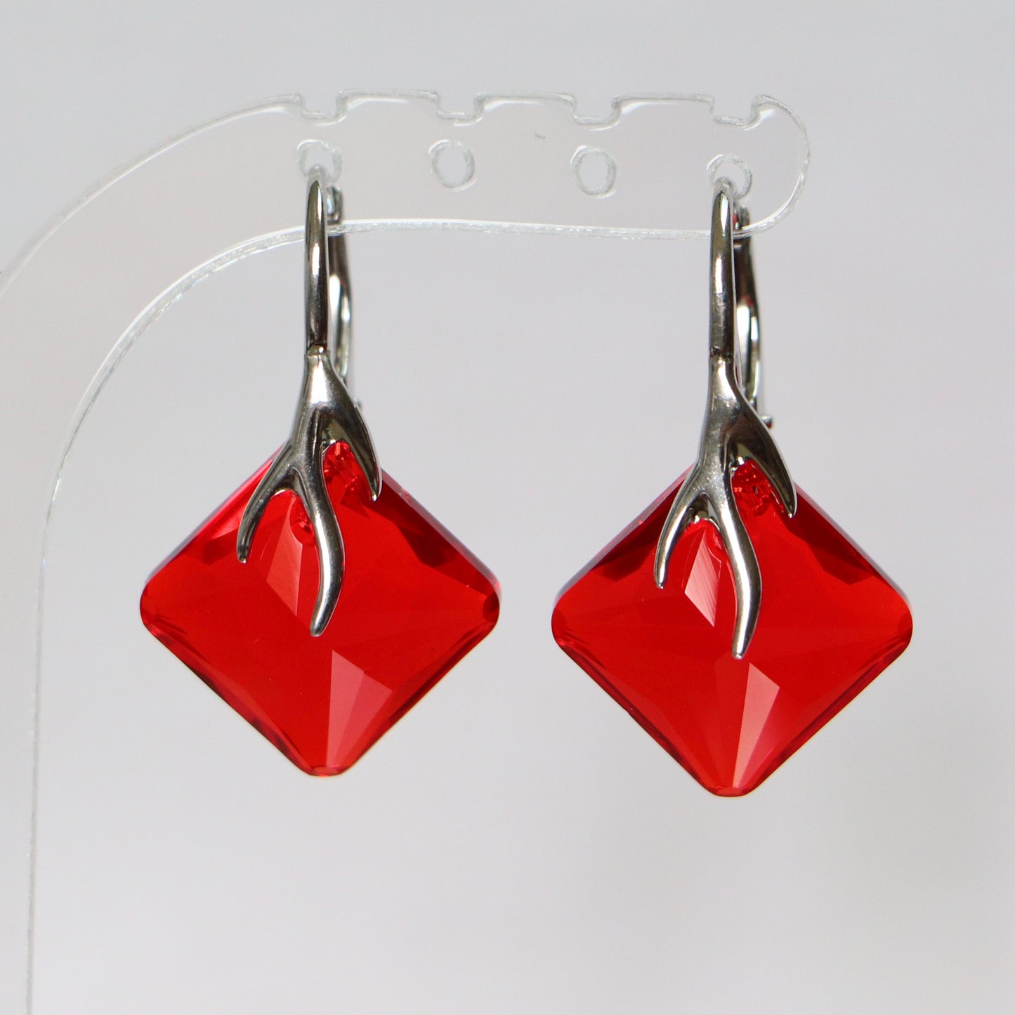 Boucles d'oreilles, cristaux Swarovski, argent rhodié, rouge vive, AGATHE