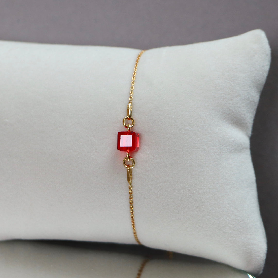 带有施华洛世奇晶体的手镯,鲜红色,金银,十字路口