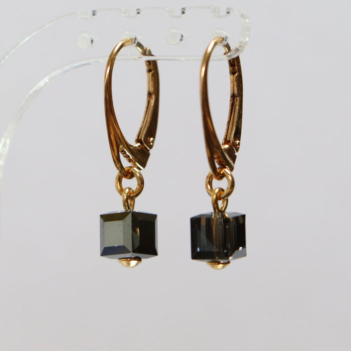 带有施华洛世奇晶体的耳环,银灰色,金银,十字路口