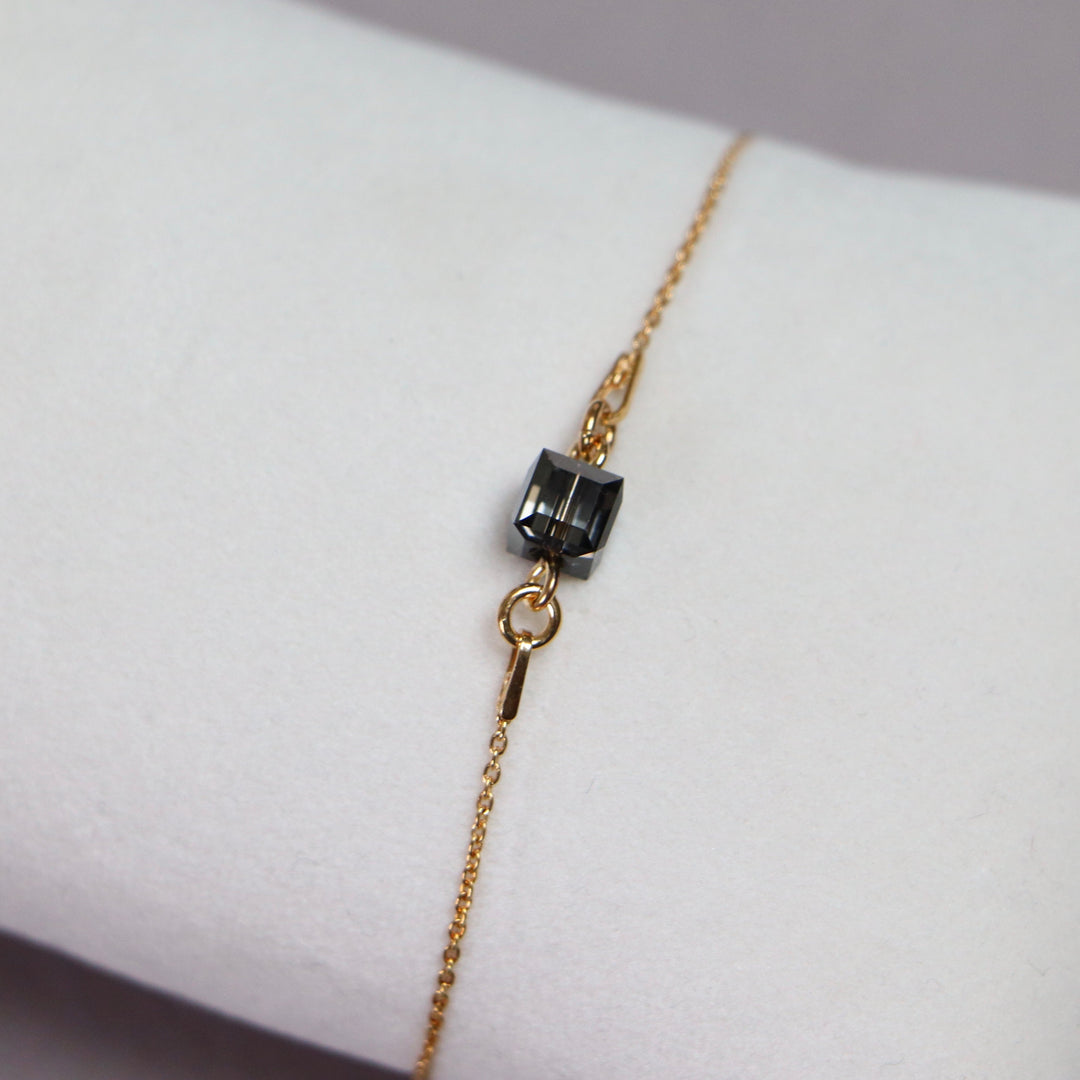 带有施华洛世奇晶体的耳环,银灰色,金银,十字路口