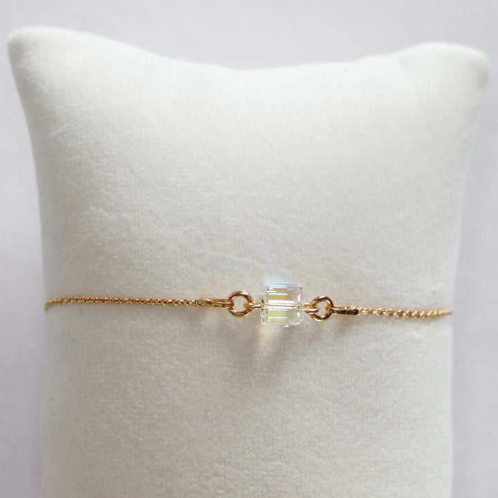 带有施华洛世奇水晶的耳环,ab晶,金银,十字路口