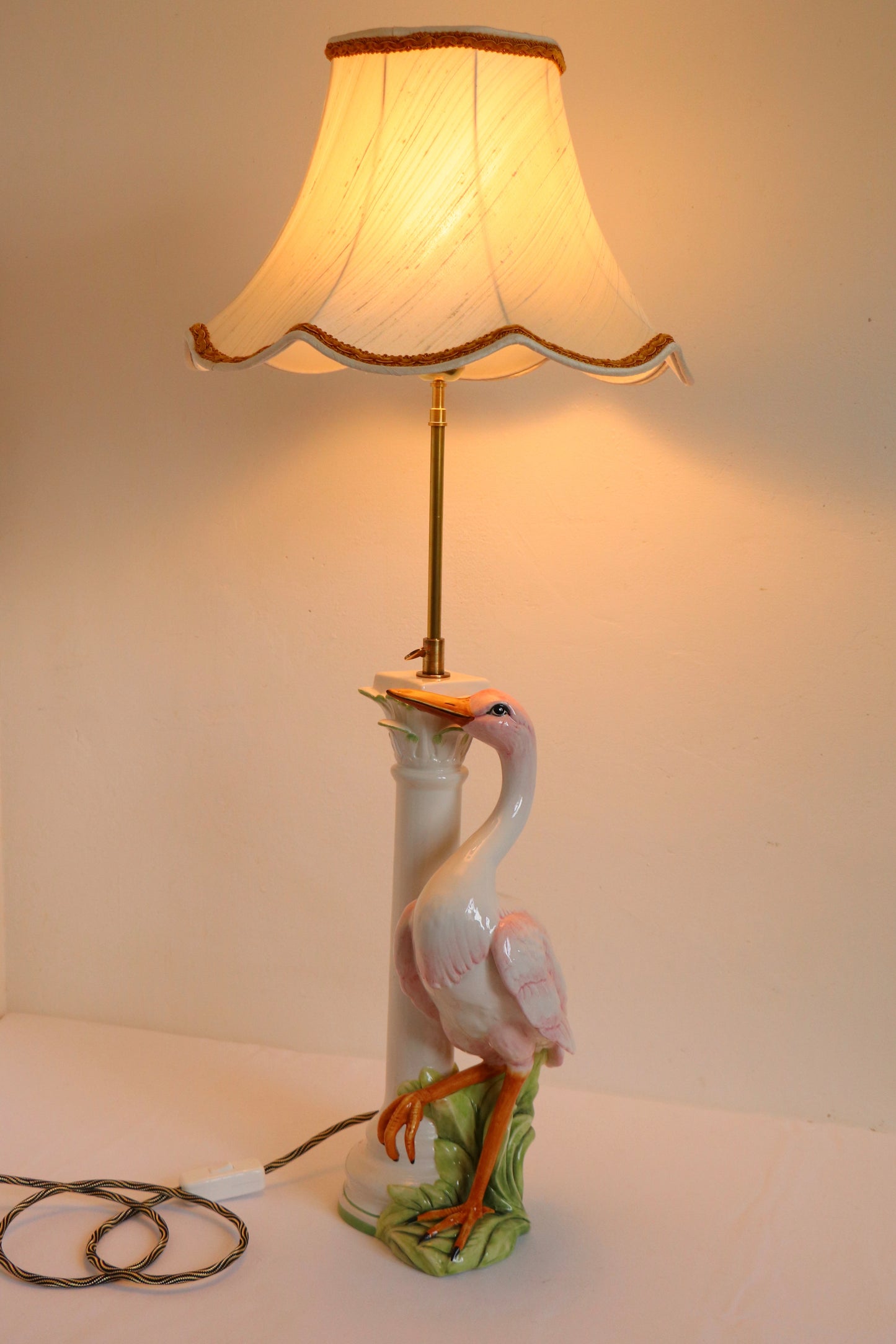 Lampe avec un abat-jour en soie sauvage, BIRD 1