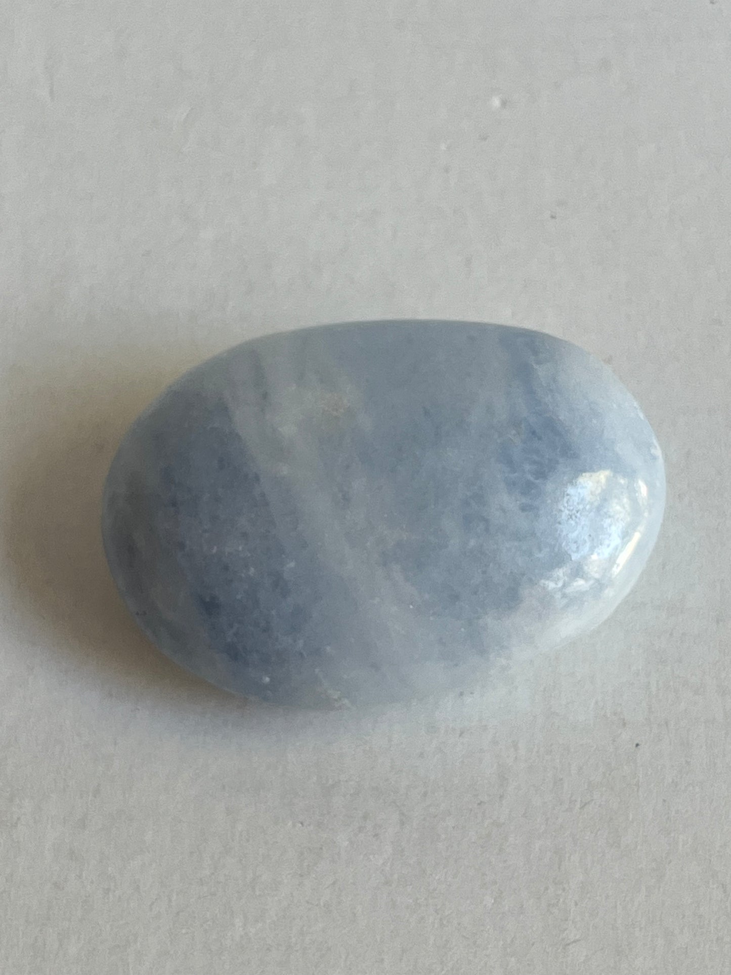Galet Calcite bleue 6 cm Madagascar GCB12
