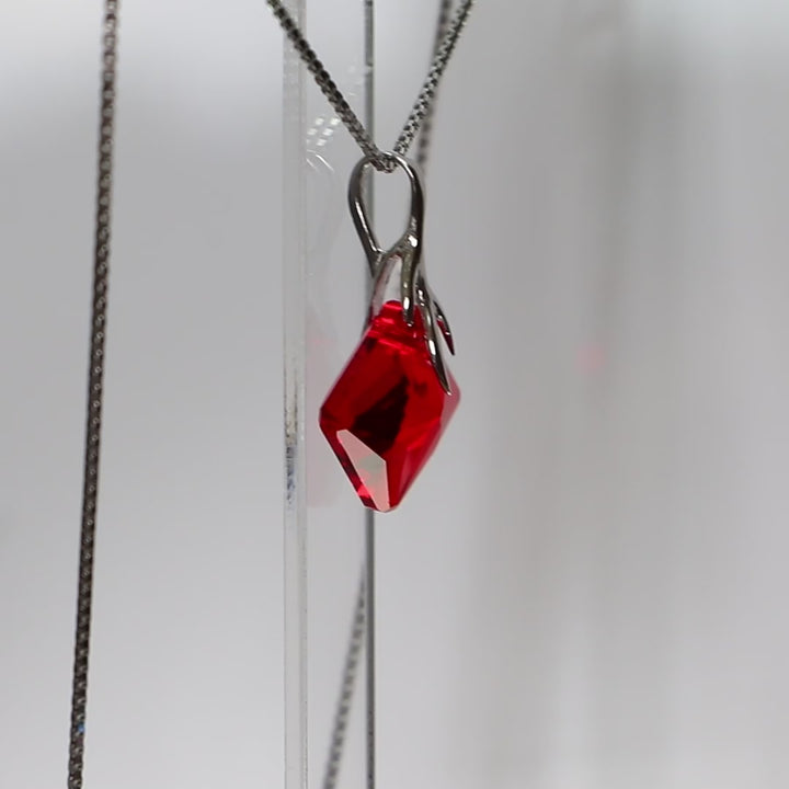 Pendentif, cristaux Swarovski, argent rhodié, rouge vive, AGATHE