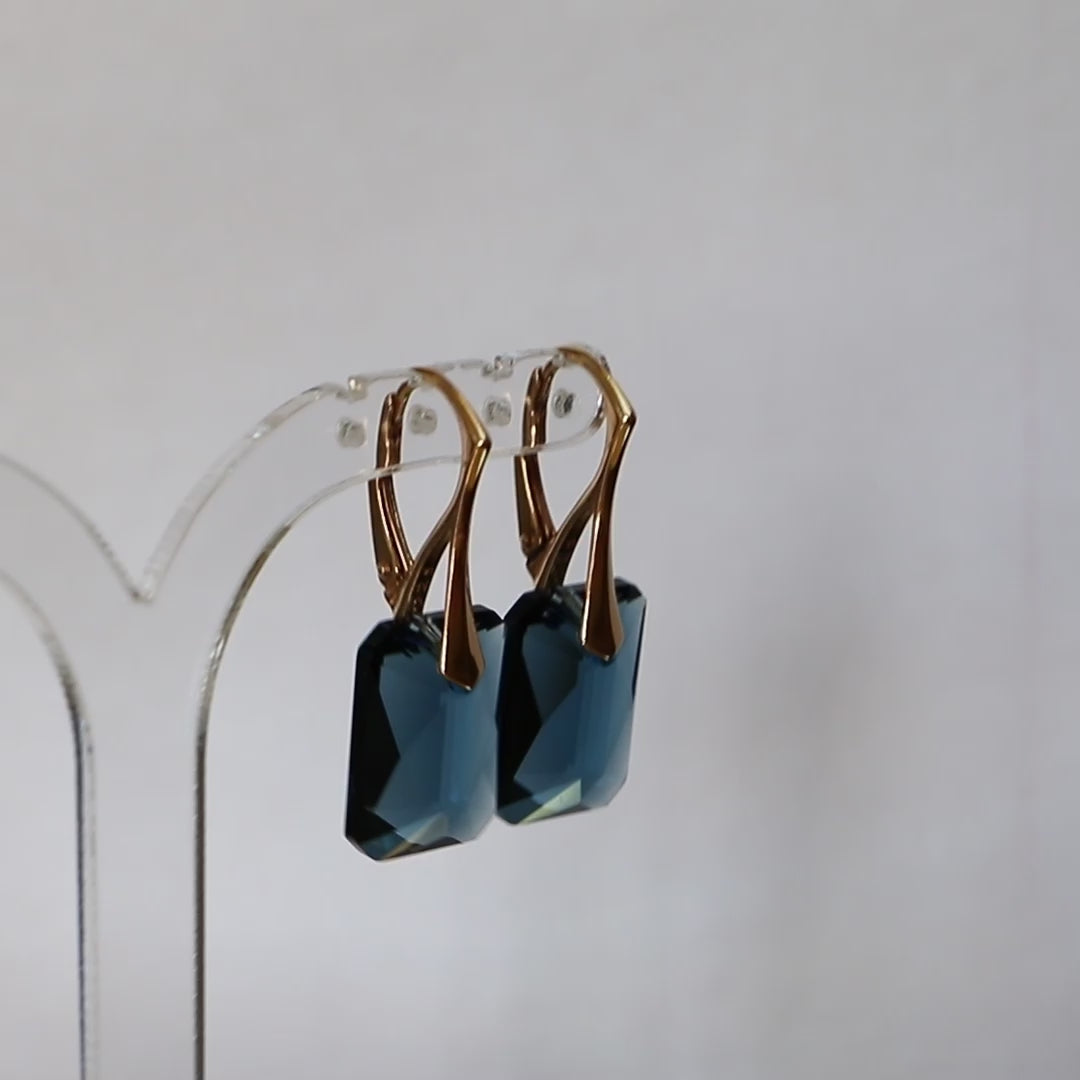 带有施华洛世奇水晶的耳环,蒙大拿州蓝色,金银,诺米