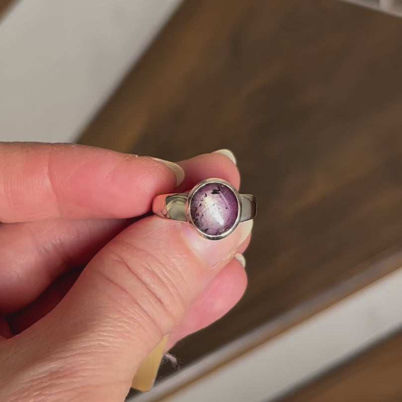 Bague en argent avec rubis étoilé - taille 60  - BS042