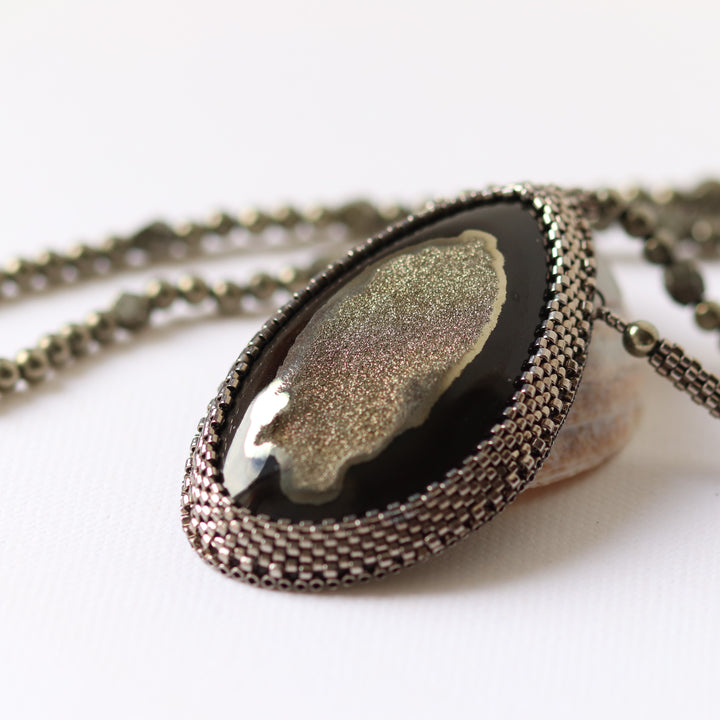 Collier avec ammonite pyritisée