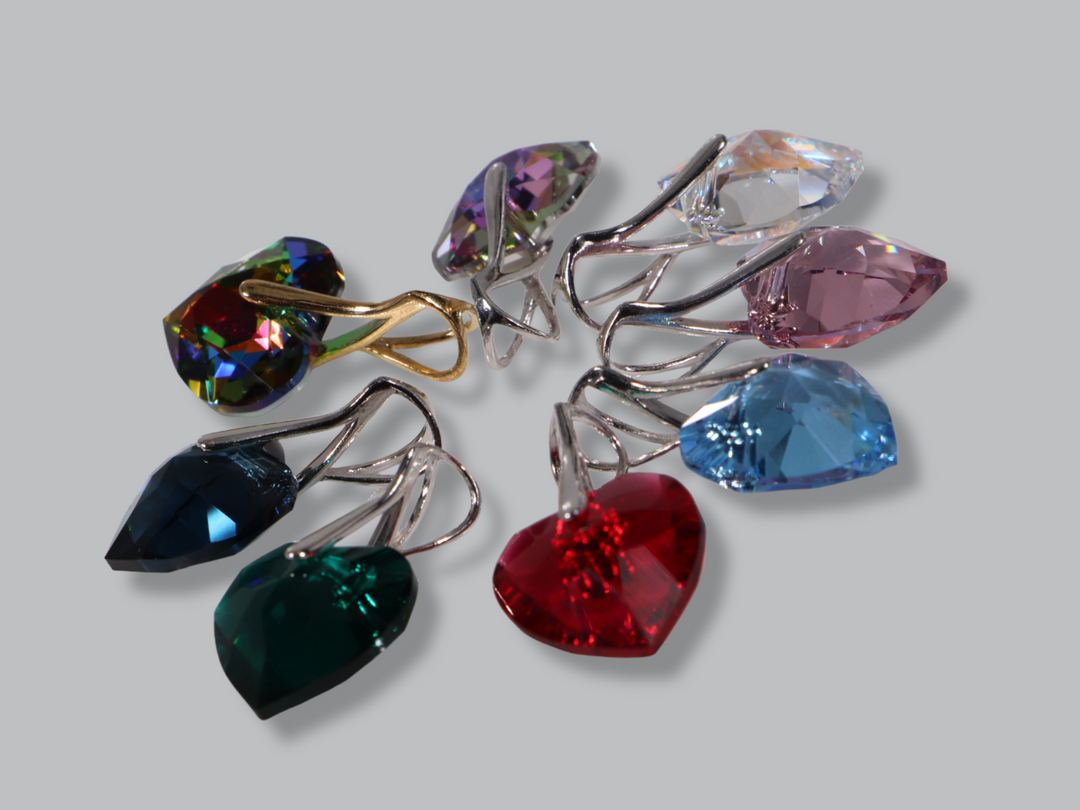 带有施华洛世奇的项链,蓝色蒙大拿州晶体,银,心脏