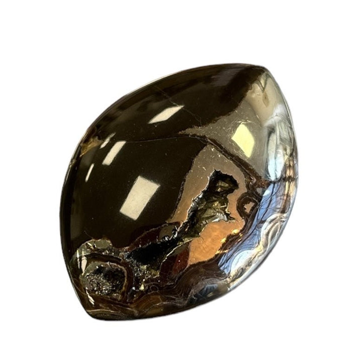 Ammonite pyritisée, AM_P075, taille cabochon, 46x33x8 mm; 19g;