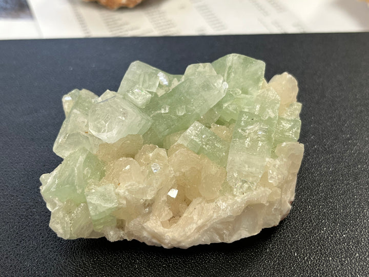 Fluorapophyllite sur stilbite Inde M18W12