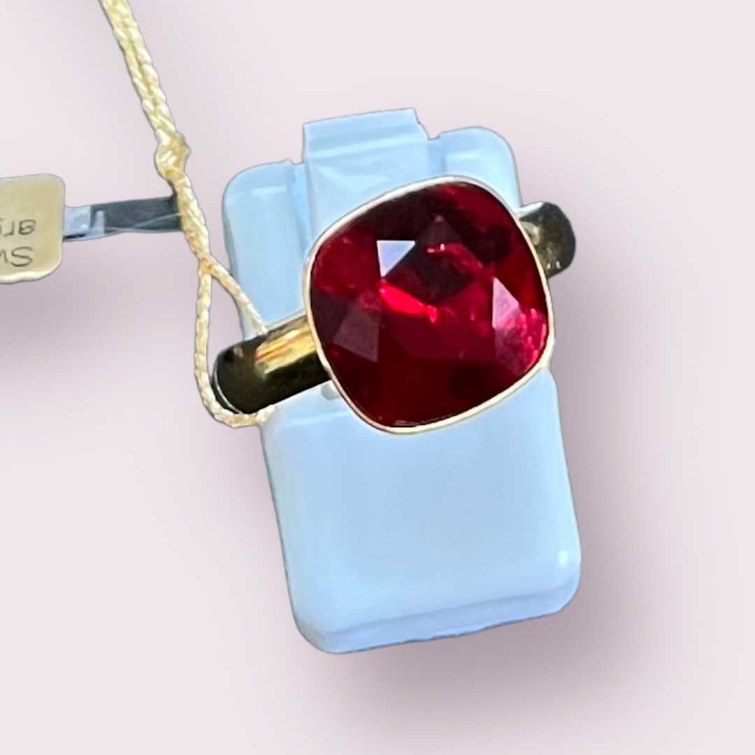 与施华洛世奇水晶,金系列,暹罗红,金银的戒指