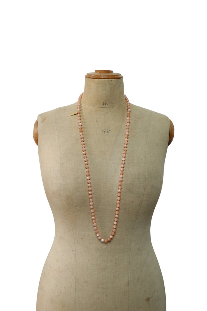 Long necklace with knots in natural stones (pink moonstone, Mala) 104 cm