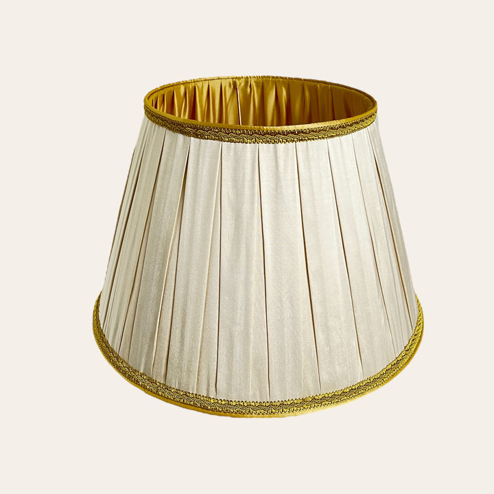 Pleated lampshade (Dior pleats) in beige and yellow silk, 40 cm