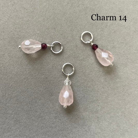 Charm (mini pendant) in rhodiated silver with natural stones - Rose quartz - 14