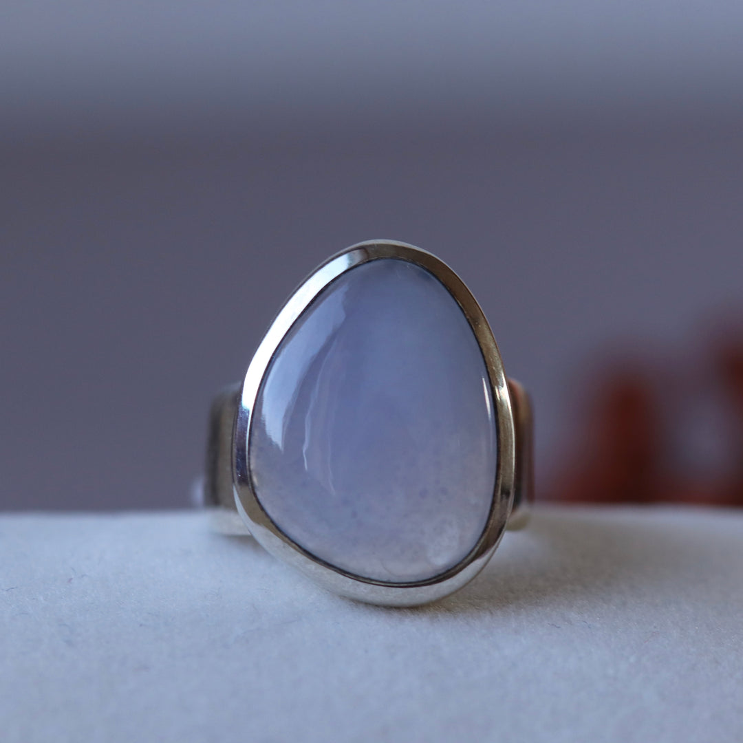 Silver ring with chalcedony - size 57 - BS062