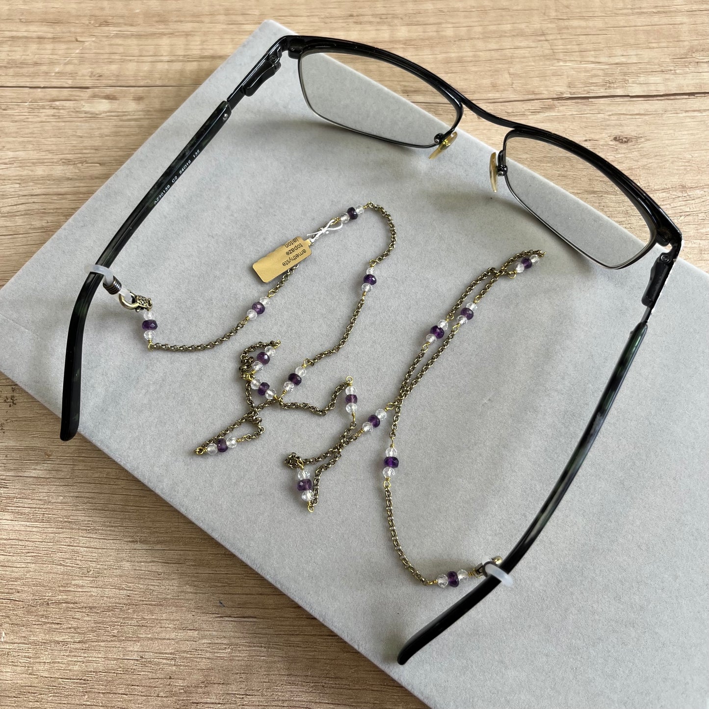 Chain for glasses and sunglasses, in brass with natural stones, 74 cm, amethyst and topaz