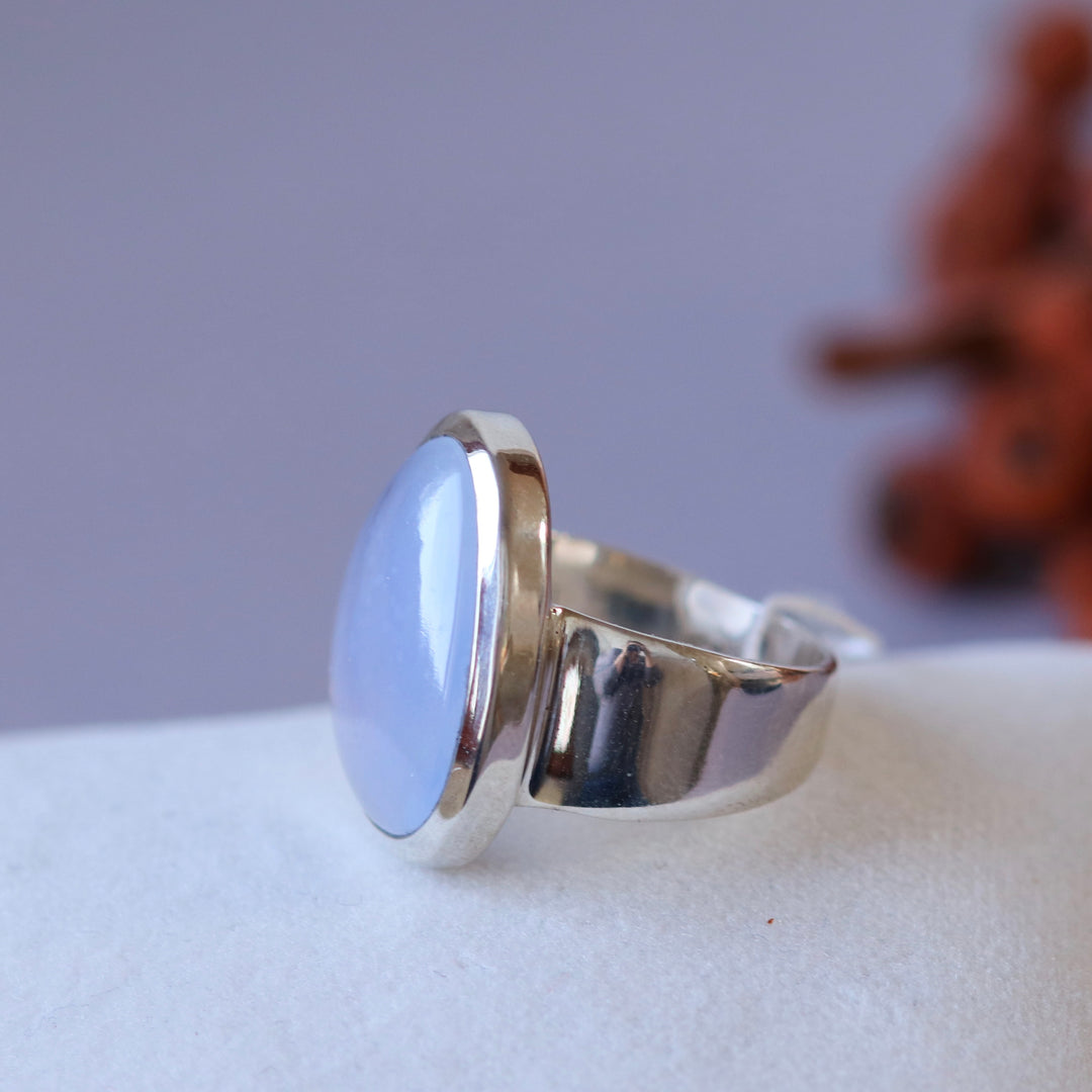 Silver ring with chalcedony - size 57 - BS062