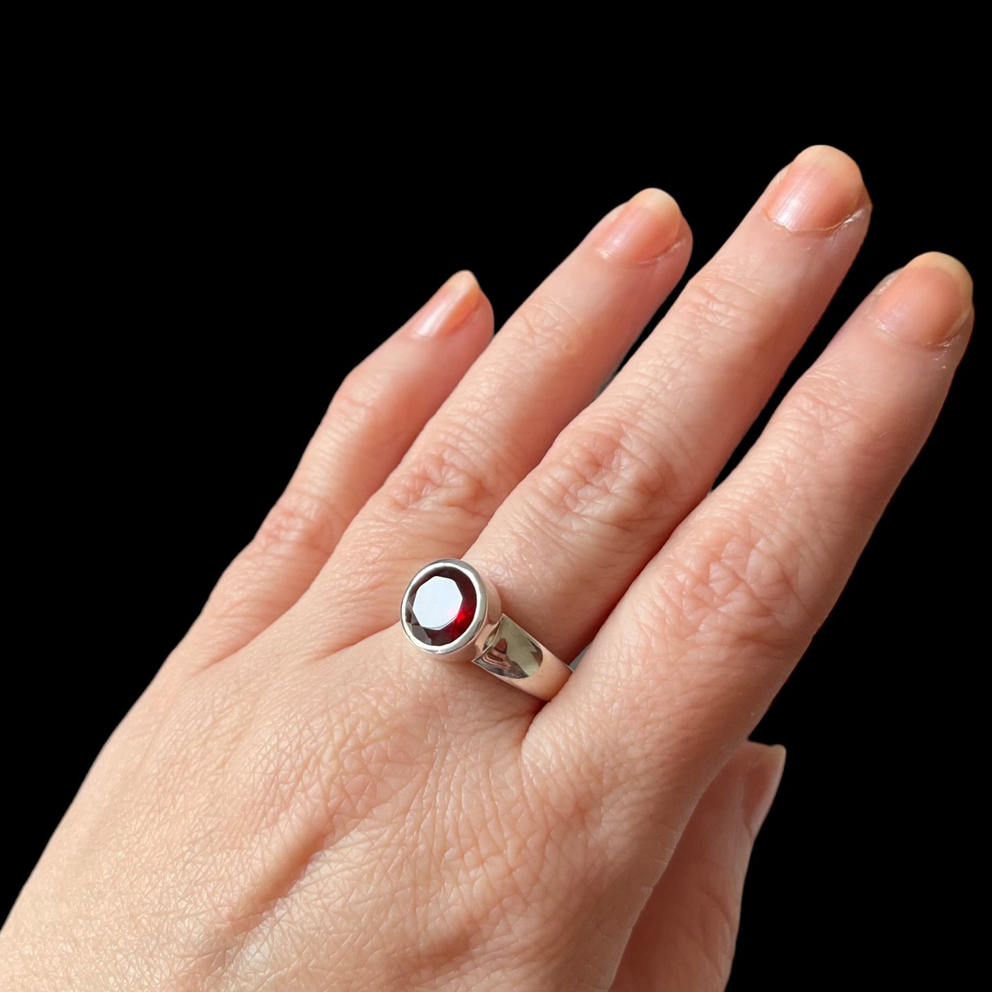 Silver ring with garnet - size 57 - BS074