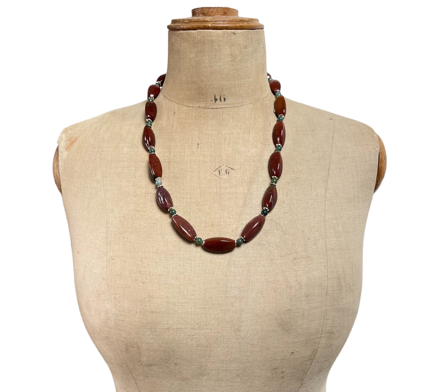 Collier sur fil câblé en pierres naturelles, agate, bijoux vintage modernisé,  argent, 64 cm