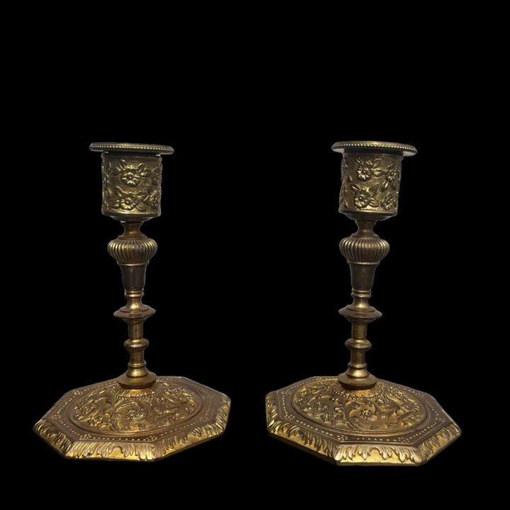 Paire de bougeoirs en bronze doré signés Alfred Daubrée, Napoléon III