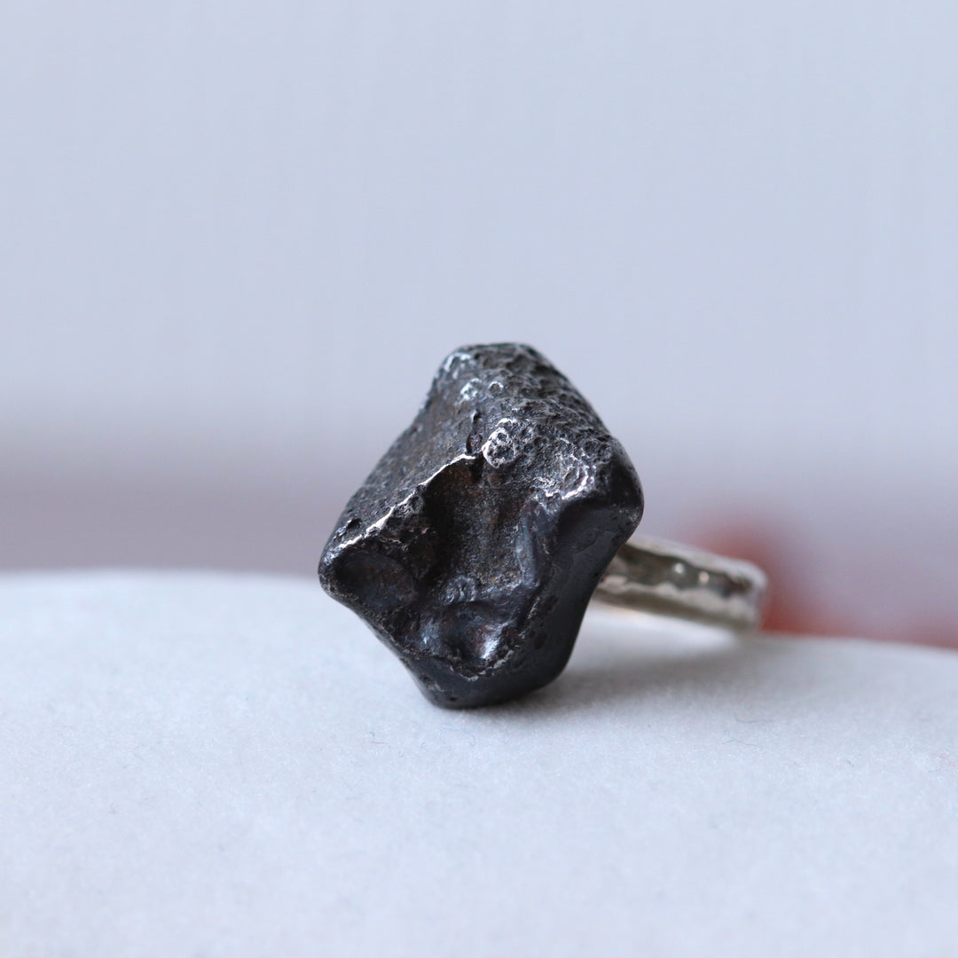 Ring mit Silbermeteorit - Größe 57 - BS003